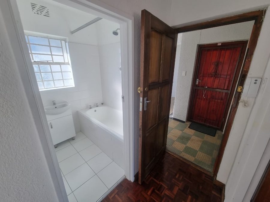To Let 1 Bedroom Property for Rent in Tamboerskloof Western Cape